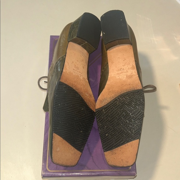 “SEND UR PRICE?” Margaret Jerrold Sharp Khaki Nappa Offord Putt/315 - Picture 4 of 5